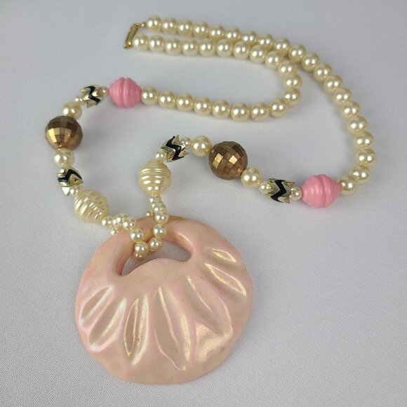 Vintage Pink Pearl Beaded Pendant Necklace - Picture 4 of 8